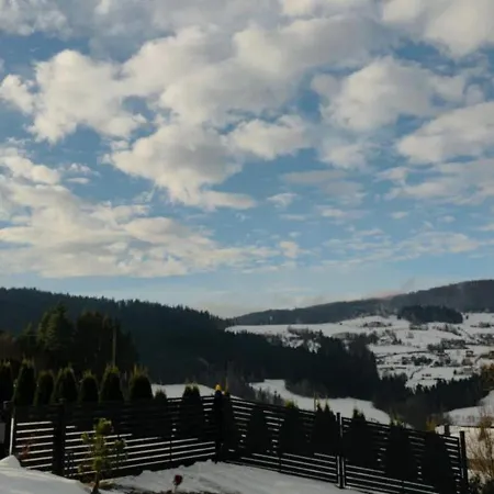 Dom wakacyjny Dworek Pod Jeżową Wodą *