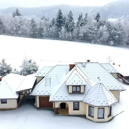 Dworek Pod Jezowa Woda Сasa de vacaciones *