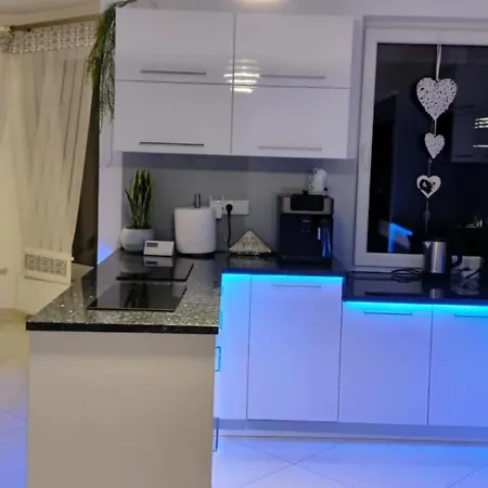 Dworek Pod Jezowa Woda Hébergement de vacances *