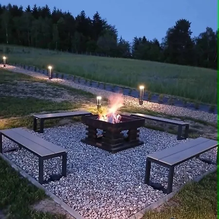 Dworek Pod Jezowa Woda Hébergement de vacances Mlynczyska